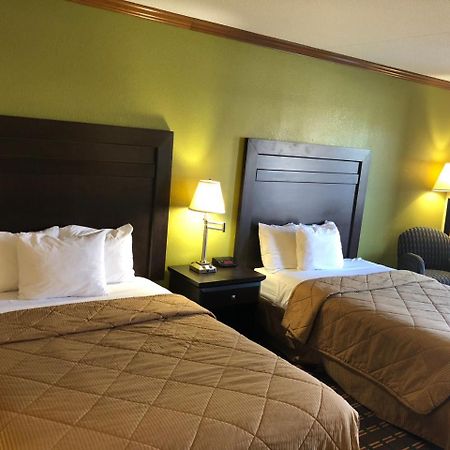 Americas Best Value Inn Maumee/Toledo Exterior foto